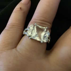 ❌❌Lovely Cz ring